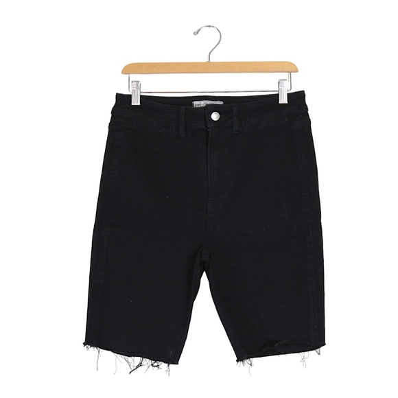 Free People Black Denim Avery Cutoff Bermuda Shorts Size 31 - Picture 1 of 6
